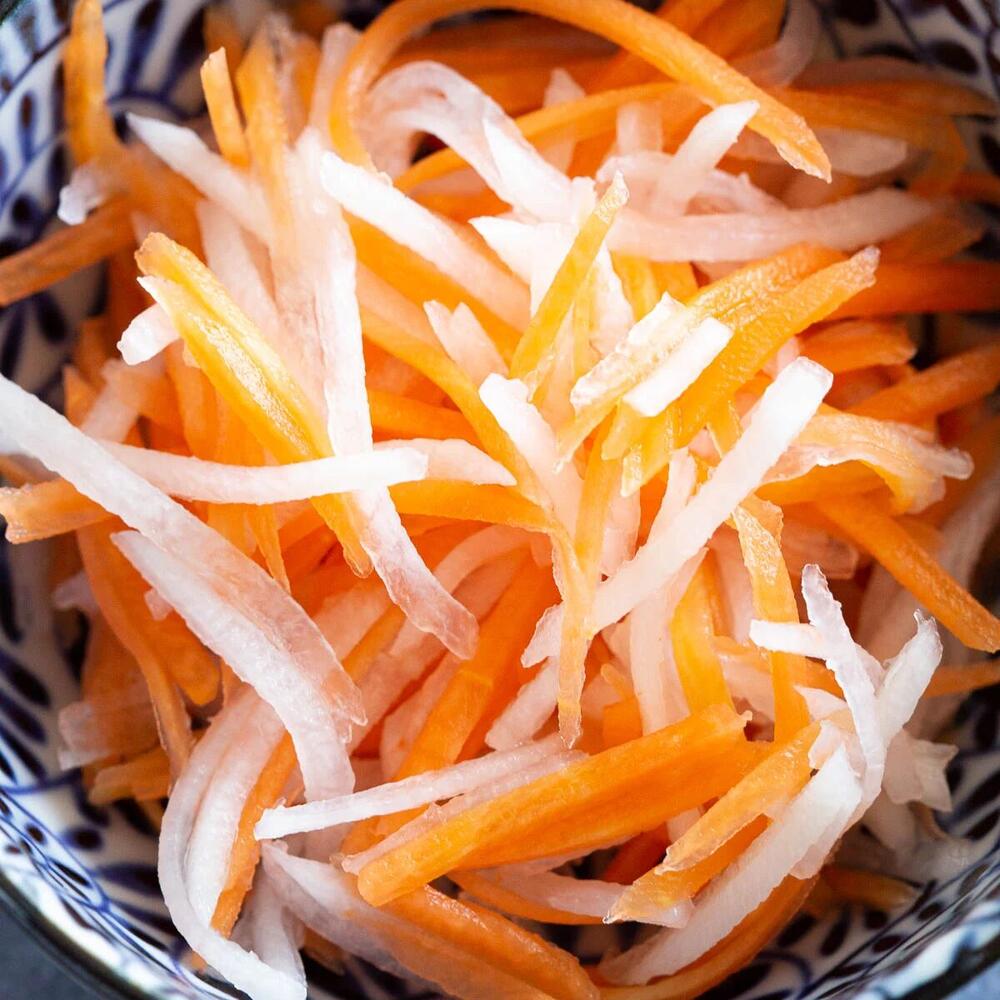 Pickled Daikon & Carrots 